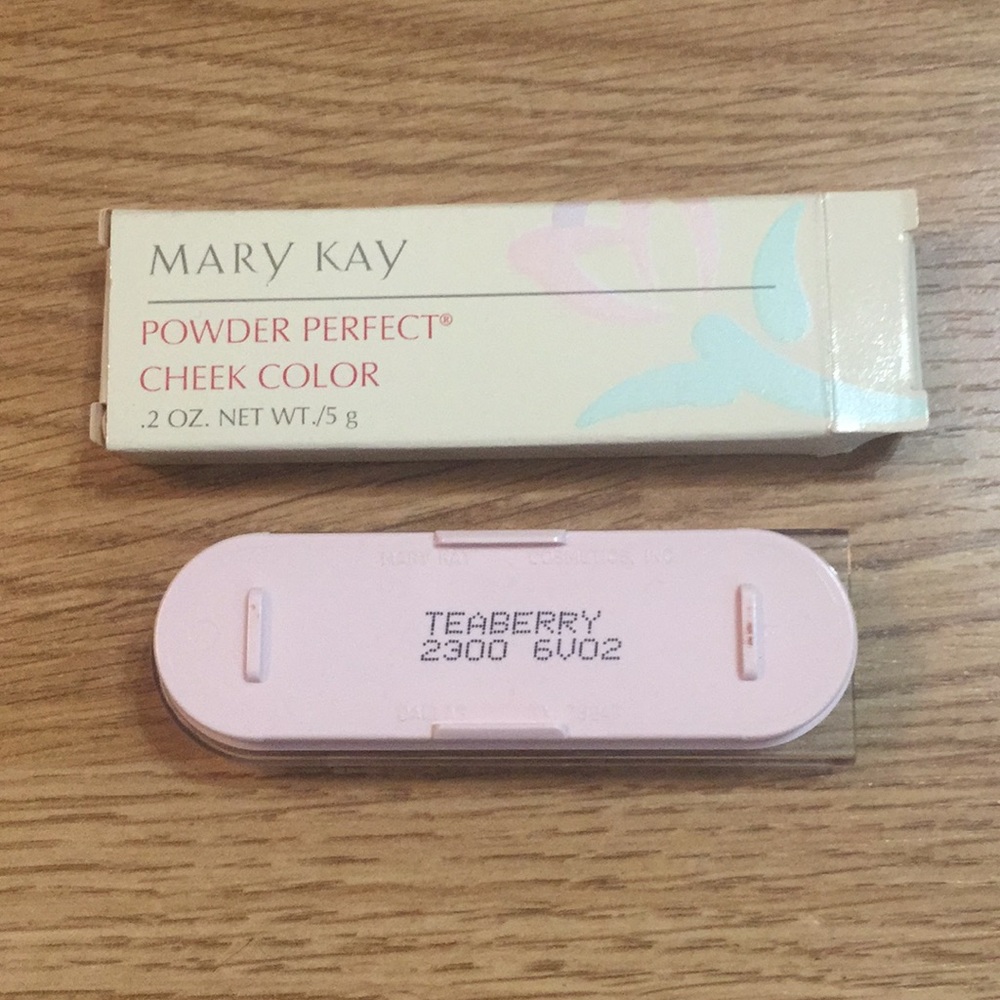 MARY KAY - Picture 2 of 2